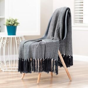 Elegant Herringbone Throw Blanket in Black and Gray